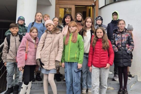 6. un 7.klases skolēni teātrī