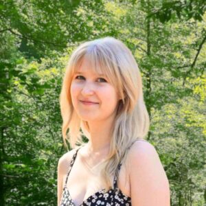 VisLatvijas tālmācības vidusskolas mūzikas skolotāja