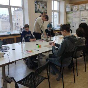 Fizikas eksperimenti klātienē